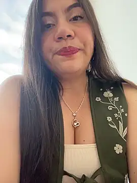 Iam  Cristal online show from May 2026 09:33:02 PM