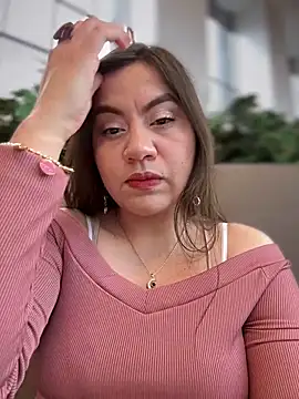 Iam  Cristal online show from October 2025 09:35:02 PM