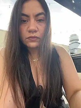 Iam  Cristal online show from April 2026 09:49:02 PM