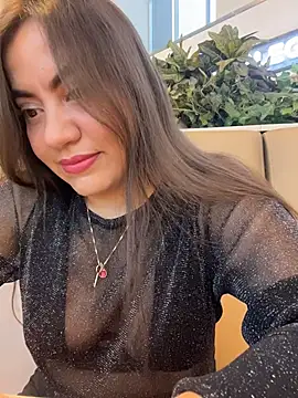 Iam  Cristal online show from May 2026 10:18:01 PM