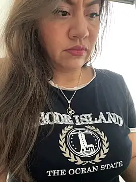 Iam  Cristal online show from March 2026 09:11:02 PM