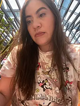 Iam  Cristal online show from May 2026 10:53:01 PM