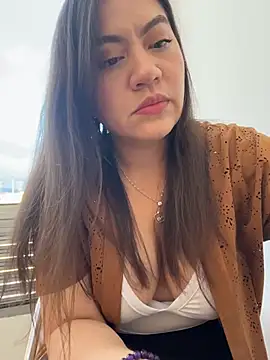 Iam  Cristal online show from July 2026 10:34:01 PM