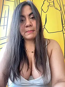 Iam  Cristal online show from March 2026 09:44:01 PM