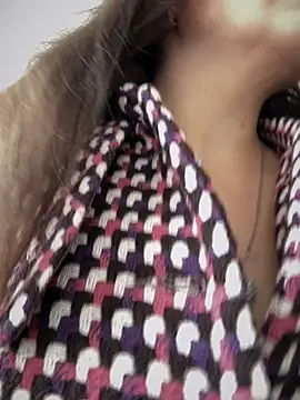 Iam  Cristal online show from October 2025 09:03:01 PM