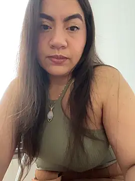 Iam  Cristal online show from May 2026 10:29:01 PM
