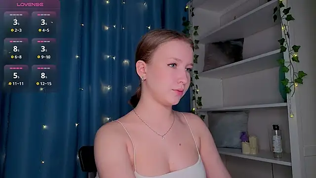 ms evasweet online show from September 2025 01:17:02 PM