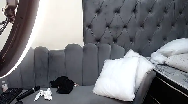 SHANTYBABE online show from December 2024 06:20:02 PM