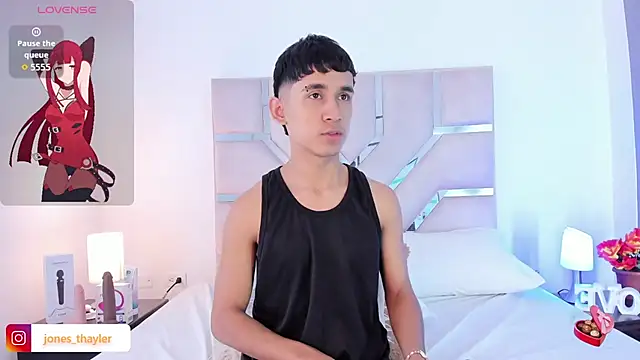 Thayler jones online show from December 2025 12:06:01 PM