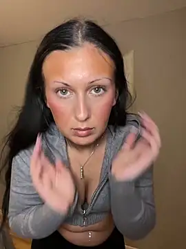 SweNatasha online show from April 2026 09:21:02 PM