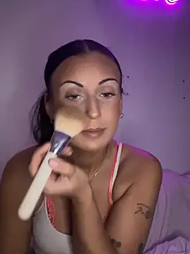 Snapshot of SweNatasha chatting on December 2024 07:39:02 PM SweNatasha online show from December 2024 07:39:02 PM