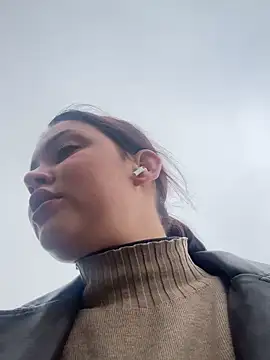 KikiWatson online show from November 2025 07:01:02 AM