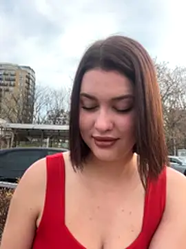 KikiWatson online show from November 2025 07:30:01 AM