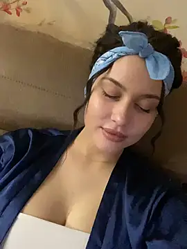 KikiWatson online show from February 2025 05:05:02 PM