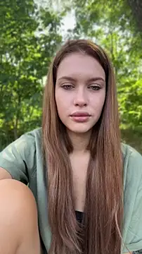 Snapshot of KikiWatson chatting on June 2026 07:14:02 AM KikiWatson online show from June 2026 07:14:02 AM