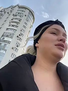 KikiWatson online show from March 2025 07:15:01 AM