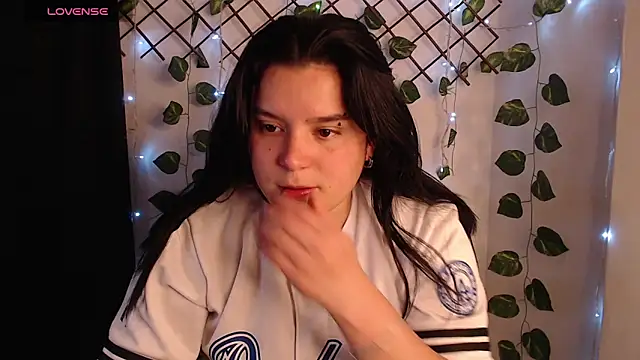 Nika 1  online show from May 2026 12:07:02 AM