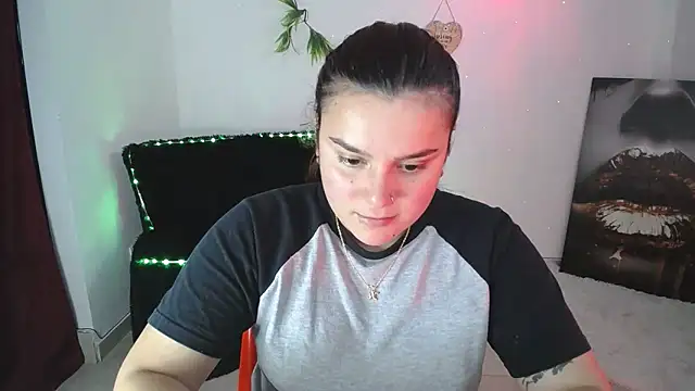 Nika 1  online show from February 2025 09:43:02 PM