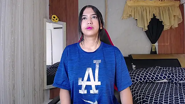 hera divine online show from February 2026 08:53:01 PM