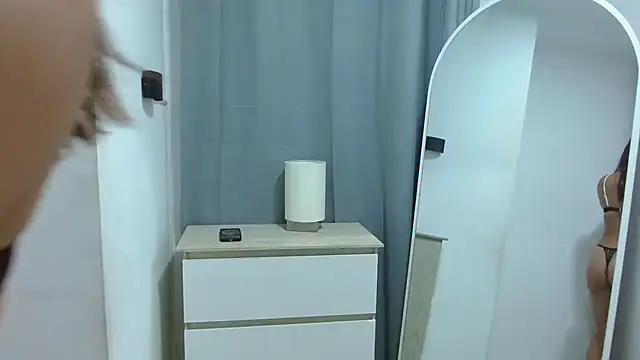 Snapshot of sophii12-12 chatting on November 2025 11:31:02 PM sophii12-12 online show from November 2025 11:31:02 PM