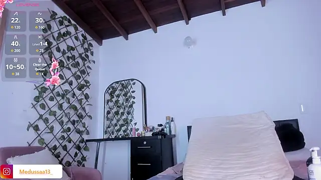 medussa13  online show from March 2026 12:09:02 PM