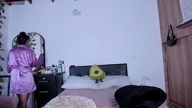 medussa13  online show from April 2026 12:09:02 PM