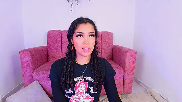 Sara Jhonson online show from September 2025 12:00:01 AM