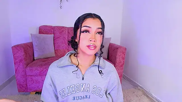 Sara Jhonson online show from October 2025 11:06:02 PM