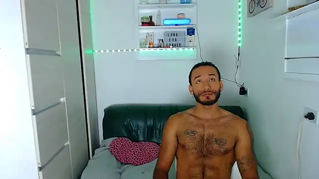  jhon connor  online show from May 2026 10:03:01 PM