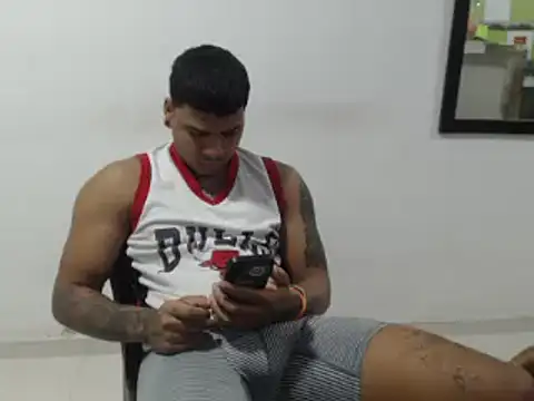 camiloacosta321 online show from December 2024 10:24:01 PM