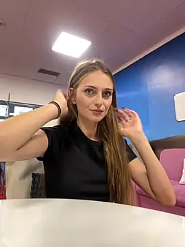 Snapshot of AdissonLane chatting on September 2025 04:13:01 PM AdissonLane online show from September 2025 04:13:01 PM