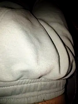 Snapshot of Landryyyyy chatting on January 2025 07:35:02 AM Landryyyyy online show from January 2025 07:35:02 AM