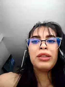 AlessiaVal  online show from February 2026 04:30:01 PM