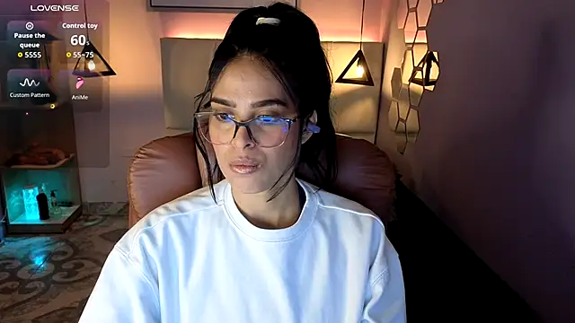 AlessiaVal  online show from October 2025 02:09:02 PM