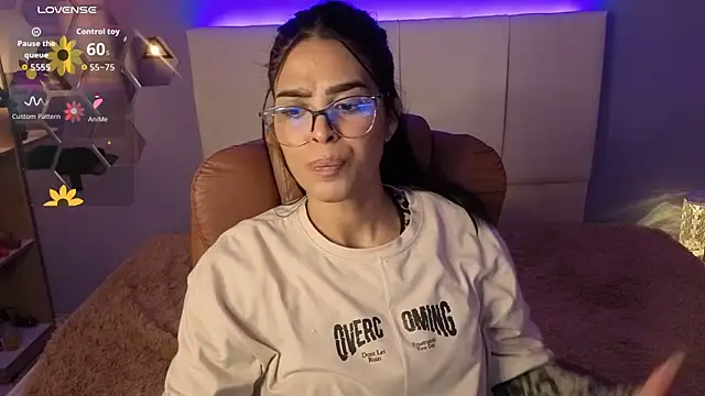 AlessiaVal  online show from September 2025 09:21:02 PM