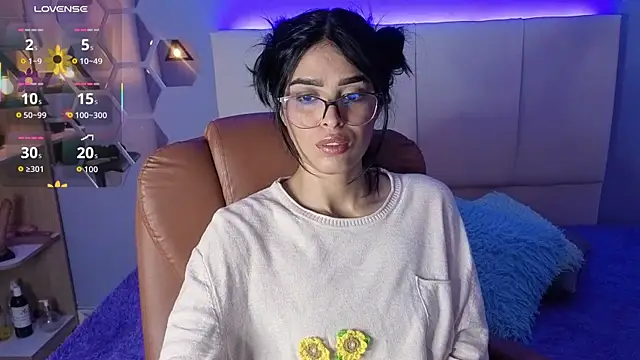 AlessiaVal  online show from September 2025 01:44:02 PM