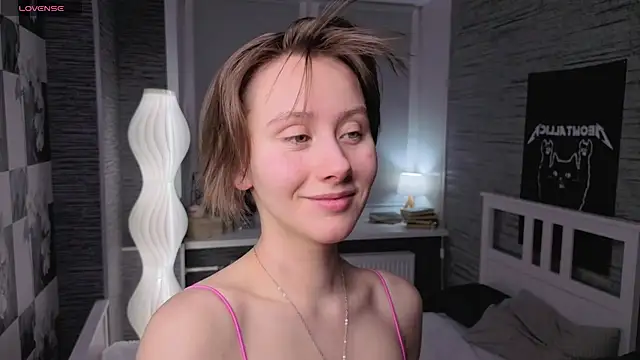 Snapshot of EthalBuffkin chatting on February 2026 07:24:01 PM EthalBuffkin online show from February 2026 07:24:01 PM