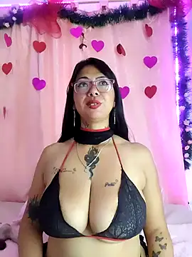Snapshot of Saloome- chatting on March 2025 04:57:01 PM Saloome- online show from March 2025 04:57:01 PM