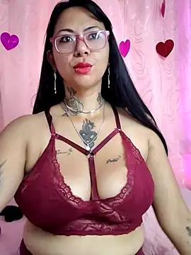 Snapshot of Saloome- chatting on February 2025 01:43:01 PM Saloome- online show from February 2025 01:43:01 PM