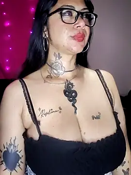 Saloome- online show from November 2025 10:43:02 PM