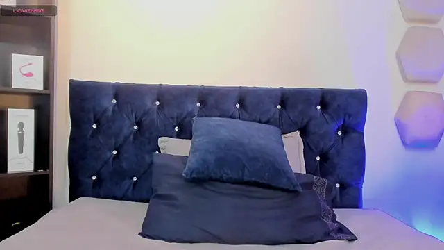yulianademond66 online show from June 2026 08:09:02 PM