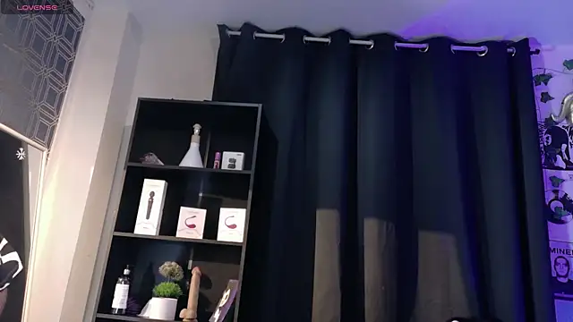 yulianademond66 online show from April 2026 01:35:02 PM