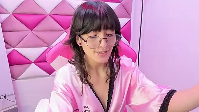 Snapshot of Danny_Face chatting on February 2026 02:48:01 PM Danny Face online show from February 2026 02:48:01 PM