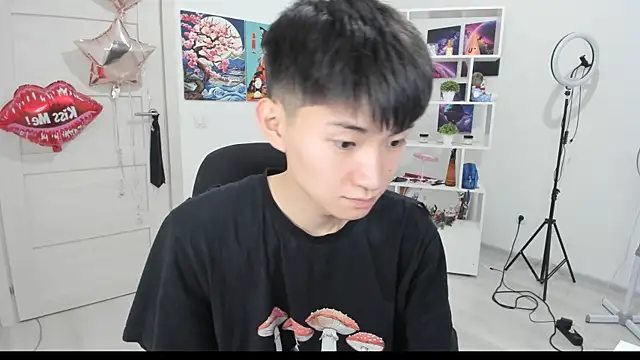 Snapshot of Miram_Yu chatting on September 2025 07:10:02 PM Miram Yu online show from September 2025 07:10:02 PM