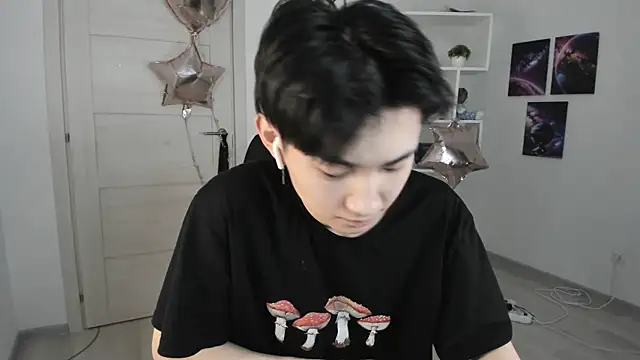 Snapshot of Miram_Yu chatting on January 2025 04:44:02 AM Miram Yu online show from January 2025 04:44:02 AM