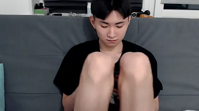 Snapshot of Miram_Yu chatting on February 2025 08:56:01 PM Miram Yu online show from February 2025 08:56:01 PM