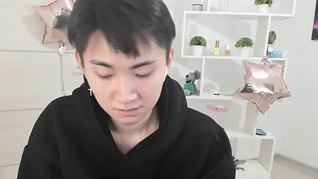 Snapshot of Miram_Yu chatting on December 2024 12:12:02 AM Miram Yu online show from December 2024 12:12:02 AM