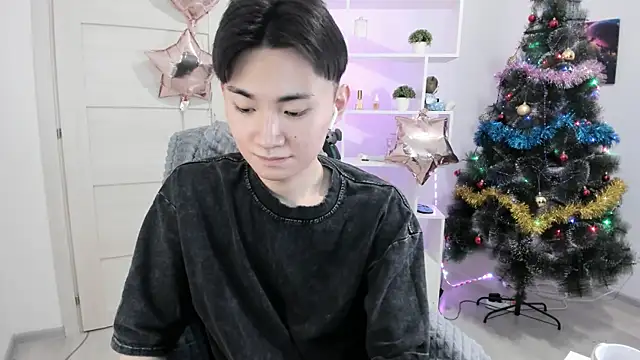 Snapshot of Miram_Yu chatting on December 2024 04:54:02 AM Miram Yu online show from December 2024 04:54:02 AM