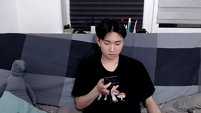 Snapshot of Miram_Yu chatting on January 2025 11:49:02 PM Miram Yu online show from January 2025 11:49:02 PM