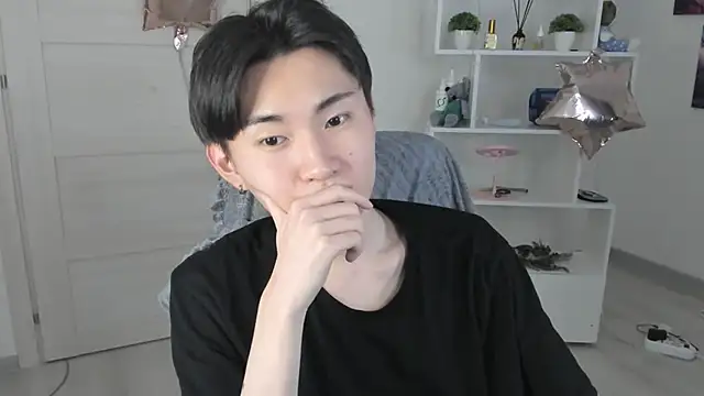 Snapshot of Miram_Yu chatting on January 2025 06:28:02 AM Miram Yu online show from January 2025 06:28:02 AM
